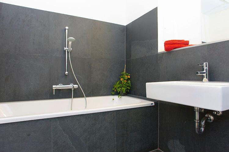 Spacious Studio Apartment Friedrichshain Berlin Rom bilde